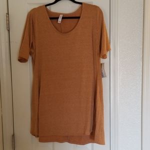 Lularoe NWT perfect tee